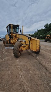 Essa Volvo G940 tá disponível, piazada! 🚜🔥 Não percam a chance de levar essa máquina pra casa. Quem vai querer fechar negócio? #maquinaspesadas #motoniveladora #volvo #maquinas | Patrolão Máquinas Rodoviárias