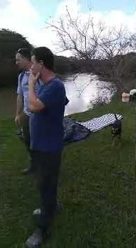 DEU RUIM! Caminhamos 1 hora e alguém ESQUECEU as botas e a comida! 🤦‍♂️🏕️