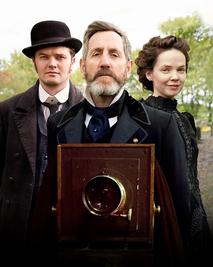 With murder, mystery, and plenty of dark humor, Dead Still is picture-perfect. Stream the new Acorn TV Original series today. | Acorn TV