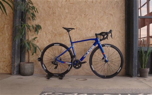 【梦幻装车】吸耐力Cinelli Superstar 公路车架装配 Sram Rival 电变和Mavic Ksyrium轮组_哔哩哔哩_bilibili