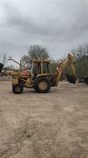 FORD 550 BACKHOE LOADER TRACTOR