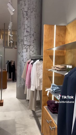 This is your sign to visit Brisbane City's best shopping destination... Queen Street Mall 🛍️ ✨ With over 500 retailers and 7 centres and arcades, now's your chance to shop till you drop! #VisitBrisbane #bristok #brisbane #brisbaneshopping #queenstreetmall #brisbanecity #travel #zentok #traveltiktok #queensland #australia