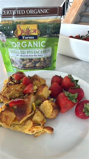 Pistachio Baked French Toast with Setton Farms Organic Dry Roasted with Sea Salt Pistachio Kernels 💫 Kickstart your day on a positive note! This 😋 breakfast is sure to brighten your morning and give you an energy boost 😉 Ready to make it? Get the recipe below 💚 #PoweredByPistachios⁣ 📸 @sararsiskind Ingredients: Olive oil cooking spray 8 large eggs 1 cup Setton Farms Organic Dry Roasted with Sea Salt Pistachio Kernels, divided 1 1/4 cups almond milk 3/4 cup orange juice 1 tablespoon freshly 