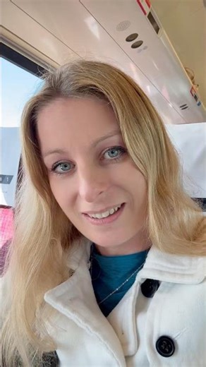 Hi lovely people, just a little update and hello from the train…. 🌞❤️🎹