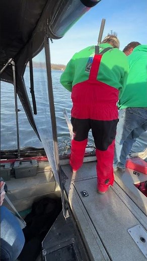 Boating the New World-Record Paddlefish in Missouri
