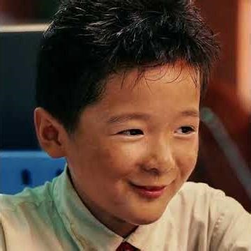 CJ7 erforscht Vater-Sohn-Liebe in Armut und berührende Entscheidungen angesichts eines