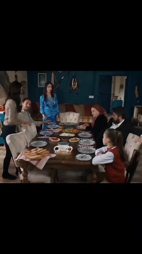 asiyem🤍 on Instagram: "#senanlatkaradeni̇z #türkdizi #soylaqoradengiz #turkserial #reelsınstagram #viralinstagram #instagramvideo #rekmi #postviral #movie #movies #moviesinstagram Nim bo'ldi tishingiz o'tmayabdimi? Videoni soat nechida ko'rdingiz Serial Telegram kanlimda bor silka profilda Kanalimga obuna bo'ling 🫶🥰♥️🥰"