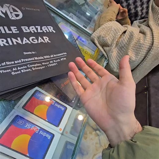 Mobile bazaar Srinagar on Instagram: "Dukaan band karty time aisa huwa #biggest #instagood ##weather #sunday #damaka #cool #tech #bank #instagood #follow #backtoschool #love #srinagardiaries #srinagar #gulmarg #pahalgam #instagram #follow #instagood #follow #followforfollowback #followme #model #life #smile #cure #pahalgam #instagram #instagood"