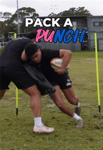 🫡 Repping out with the boys Playing around with other variations into collision 💥 I challenged the boys to be very impactful and violent with their movement and what the feet are doing before initiating collision. Focusing on trying to punch those hips forward to square back up. I love using boxing analogies to understand power in the punch. 🥊💥 Is it all upper body? 💪🏽 Or is it a combination of movements. co-contraction? (to maintain balance reload and go again). Trunk/rotation, Core/Hip s