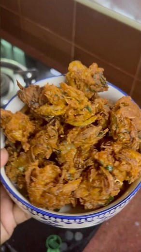 Crispy Onion Pakoda 🧅 | Easy Indian Tea-Time Snack!