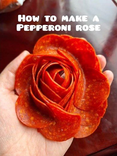 How to Make a Pepperoni Rose for a Charcuterie Board #picnic #charcuterie