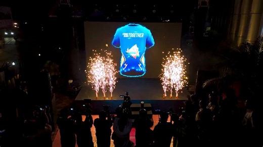 The wait is finally over, the official Canara Bank Marathon jersey has arrived! Bold, dynamic and designed for champions. Are you ready to own the spotlight? Wear it. Feel the power. Unleash the energy. Date: 23rd November 2025 Venue: Sree Kanteerava Stadium, Bengaluru Categories: 3K | 5K | 10K Register now: https://canarabankmarathon.com/ #CanaraBankMarathon #RunForACause #TogetherWeRun #RunForHealth #RunForUnity #CanaraBank #120YearsOfTrust | Canara Bank