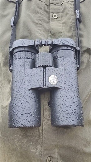 The RSPB Sparrowhawk ED binoculars are built for birding no matter what the weather throws at them.