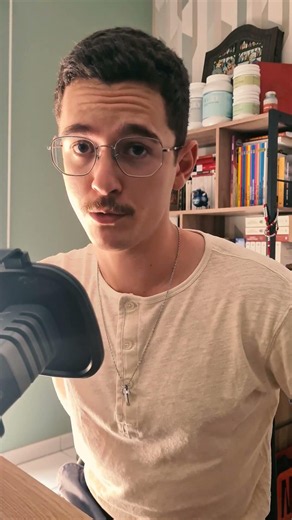 Je m'appelle Mathis et depuis le début de l'année je suis GRAPHISTE🔴🟦🔶