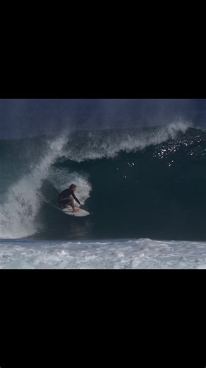 Mastering Surfing: A Spectacular Ride on Big Waves