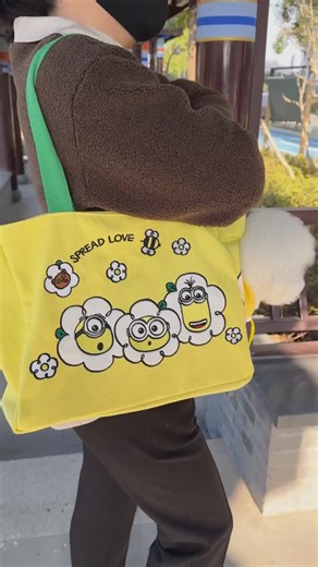 Paw love 🐾 on Instagram: "Take your furry friend out in style with this adorable Minions-themed pet backpack! Officially licensed and absolutely eye-catching—your pet will be the center of attention! 💛👀 #MinionsPetBackpack #PetCarrier #PetTravelBag #StylishPets #PetEssentials"
