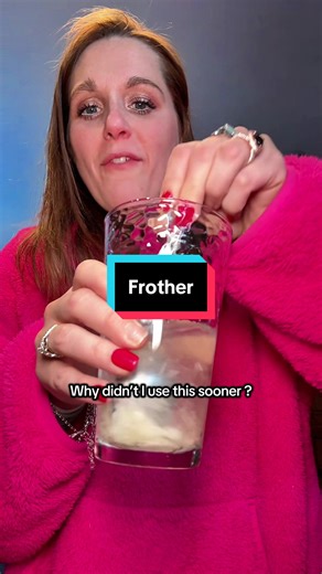 Why was I mixing drinks with a spoon for YEARS 😅 This frother makes everything smooth in seconds — no clumps, no shaking forever. Such a simple upgrade. #frother #tiktokshopcreatorpicks #kitchenfinds #powdereddrinks #gamechanger