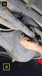 1.5M views · 6.8K reactions | Contrôle niveau d'huile de pont arrière Rear axle oil level check . . . . #reelsfacebook #car #technique #moteur #mecanicien #technicien #mechanical #voiture #automobile #garage | MD CAR | Facebook