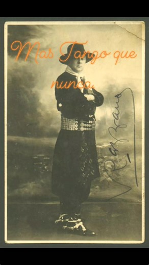 ((TANGOS Y NADA MAS)) Un hermoso paseo nostalgico por nuestra querida música ciudadana Rioplatence. Cantantes femeninas de ayer y de hoy con una mezcla de cantores masculinos que a lo largo de nuestras vidas nos han deleitado con sus voces. Y que mejor que con la voz del querido Jorge Valdez como fondo musical. Espero sea de vuestro agrado. | Tangos y nada más.