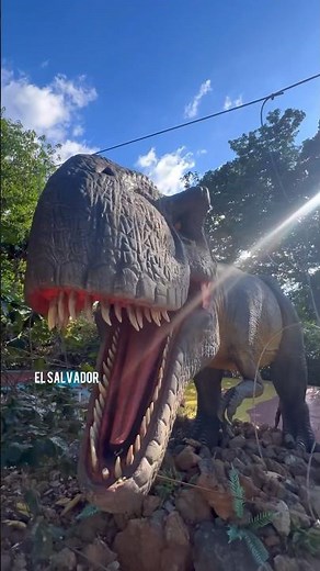 Una aventura por el mundo de Jurassic Picnic El Salvador 🇸🇻 $5 pp Picnic Steak House