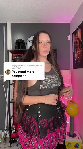 My OnlyFans and socials are in comments 💗🧡💗 | Lilly Ray