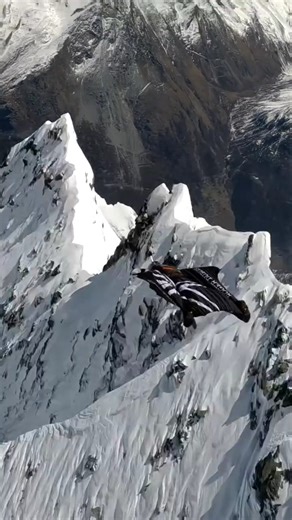 52K views · 1.9K reactions |  Looking back at some of THE BEST #2023 moments  Flying over the snow has a special charm   Soul Flyers with Vincent Cotte "Veush" Nicholas Scalabrino Fred Fugen @a.chatard @cola_fpv #winter #flying #wingsuit #proximityflying #skyski Squirrel UPT CYPRES Performance Designs Para Gear #theskyisourplayground #skydivemag | Skydive Mag | Facebook