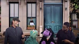 'Sesame Street' and 'CODA' star Troy Kotsur teach diversity using ASL