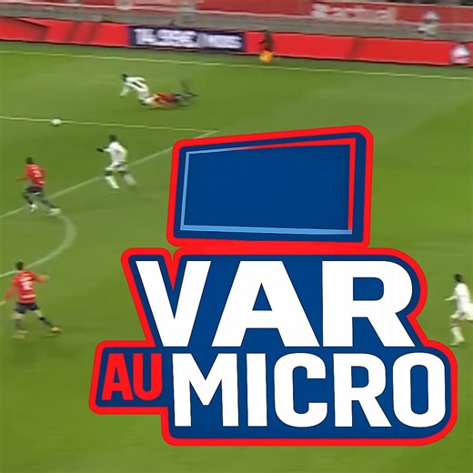 Antho - L’arbitre au Micro 🎙️ on Instagram: "VAR au Micro 🎙️: "La Loi 12 des Lois du Jeu définit précisément les critères permettant d’identifier un anéantissement d’une occasion de but manifeste. Ainsi, l’analyse de la situation repose sur l’évaluation combinée de quatre éléments. En l’espèce, la faute est commise à une distance courte du but, dans une zone où une occasion de but est clairement identifiable. L’attaquant rennais se dirige directement vers le but adverse, avec une course orient