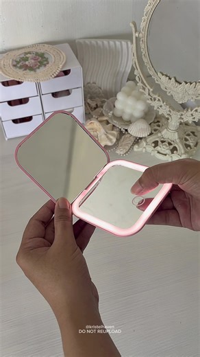Compact LED Mirrors: Illuminate Your Beauty Routine