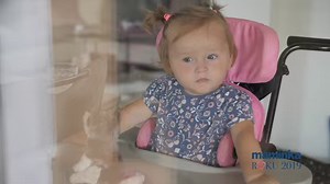 655K views · 10K reactions | Iveta Petrovická působí na první pohled křehce. Přitom se o zdraví své druhorozené dcery Sofinky, která se narodila se spinální svalovou atrofií, poprala doslova jako lev! I proto soutěží v anketě Maminka roku 2019 v kategorii Maminka hrdinka. | Maminka.cz | Facebook