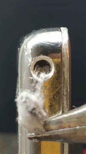 I Phone Cleaning Ponit on Instagram: "Cleaning iPod audio jack with hot Glue_ _asmr _satisfying _cleaning _waitforit"