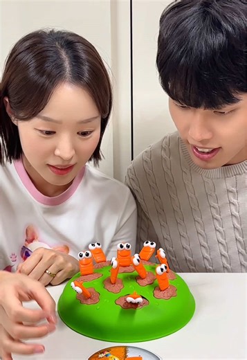 애벌레 보드게임: 귀여운 게임 방법 소개