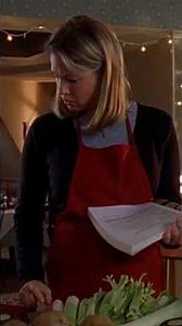 It’s…festive! | 🎬 Bridget Jones’s Diary (2001)