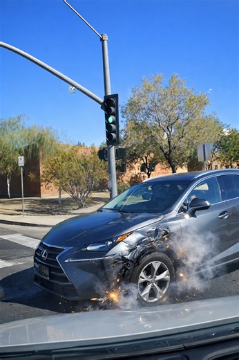 Young Driver Ran A Red Light… Was It Worth It? #dashcam | MegaDrivingSchool