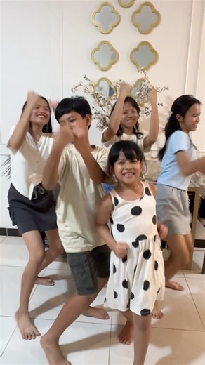 Ini namanya dance set set set