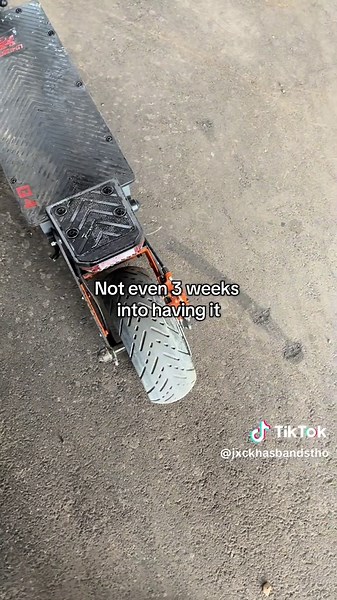 Badly crashed and split my head open#kurkirinG4 #fyp #viral #escooter #beograd