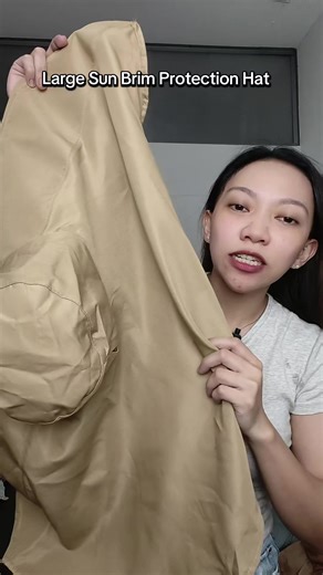 Large hat para ngayong tag init! Laking tulong to para protektado tayo sa sikat ng araw . . . . . . . . . . . . . . #largehat #sunprotection #summeressentials #sunbrimhat