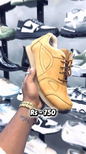 Script_for_shoes_ on Instagram: "New arrival Price 750 Size 7 10 Colour 3 . . . . .🎞️ : @scroll_box . . #reels #slider #slipper #scriptformen #trending"