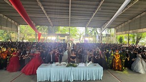 Happening Now: A magical moment at Angono National High School’s JS Prom! The Candle Lighting Ceremony symbolizes wisdom, unity, and the bright future ahead for our juniors and seniors. A night of elegance, memories, and new beginnings! #ANHSJSProm #CandleLighting #ShiningBright | DepEd Tayo Blue Rizal - Angono National High School