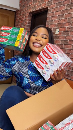 remember goshing about Colgate Max Fresh in the Big Brother house and how it helped with a tiny plague I had… and now I have a full box of Colgate! I’m obsessed, can you tell? 😂 thank you so much Colgate! @colgate_ng #colgateNG #yangawithyoursmile I can’t wait to try the new product as well! Who wants a Colgate toothpaste? “You get a Colgate toothpaste, you get a Colgate toothpaste, you all get Colgate toothpaste!!!” | Doris Okorie BBN