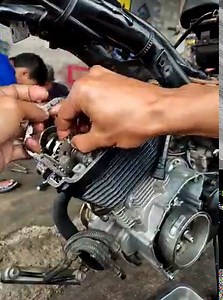 44K reactions · 1.9K shares | Tutorial cara ganti rante keteng satria fu dan ganti tensioner untuk pemula #bengkelmotor #otomotip #tutorial | Belajar Mekanik Dari NOL | Facebook