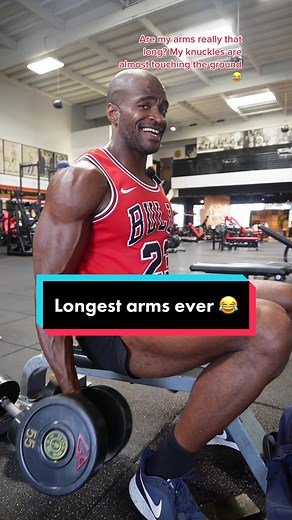 Longest arms on tiktok #howtobuildbiceps #howtogetbiggerarms #armworkouts