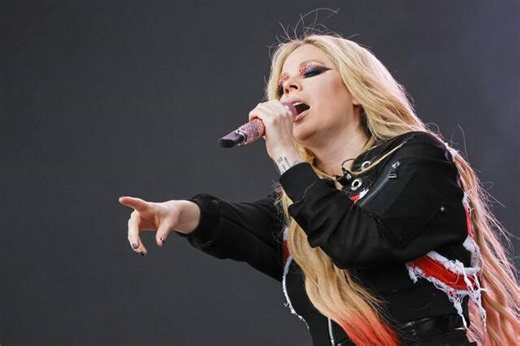 Avril Lavigne brings Greatest Hits tour to Pittsburgh in 2025