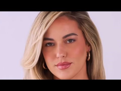 Marissa DuBois: Plus Size Model Embracing Confidence & Natural Curves | Venus Curves