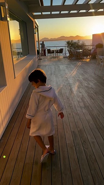 Dimitri Rassam, Instagram