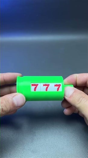 3D Printed mini slot machine