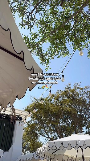 Breakfast spot near Rosemary Beach, perfect for a bachelorette party breakfast or brunch! 🤍✨ 📍 Raw & Juicy in Alys Beach #rosemarybeach #brunch #breakfast #bachelorette