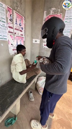 Let’s spread kindness 😄 #helpinghands #shorts #kindness #humanity