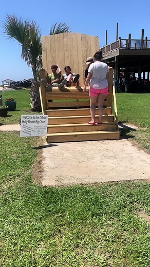 Having fun at our first go topless weekend at the cajun riviera AKA Holly Beach ! #megachair #monsterchair #oversized #cajunriveria #hollybeach #jeep #gotoplessweekend #rubicon