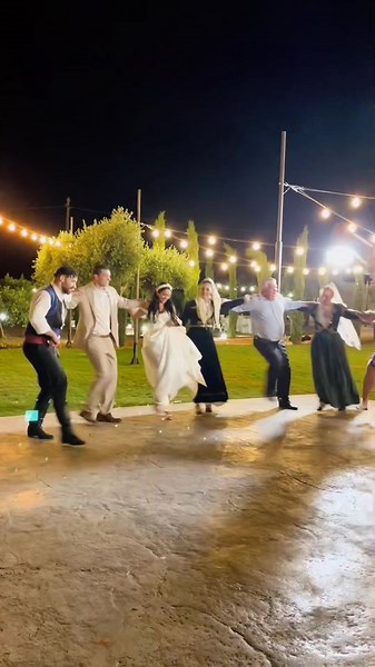 Greek Dance - Sirtaki Zorbas | Plate Smashing Wedding Celebration